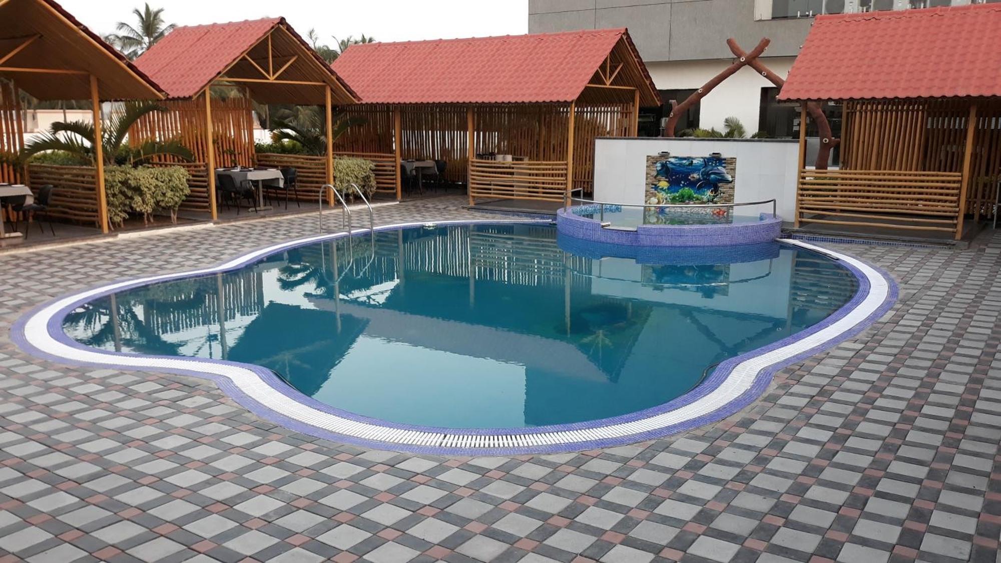 Pride Divine Resort Somnāth Exteriör bild