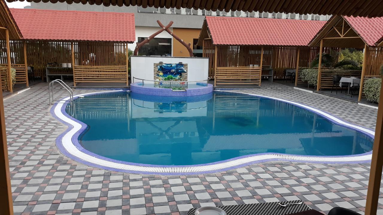Pride Divine Resort Somnāth Exteriör bild